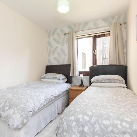 Allanfield Quiet Central Family Apartment With Parking 爱丁堡 外观 照片