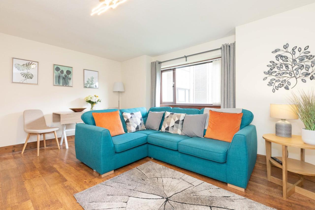 Allanfield Quiet Central Family Apartment With Parking 爱丁堡 外观 照片